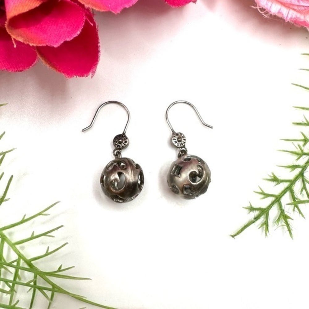 VINTAGE⚜️MONET Antiqued Silver Ornate Ball Earrings